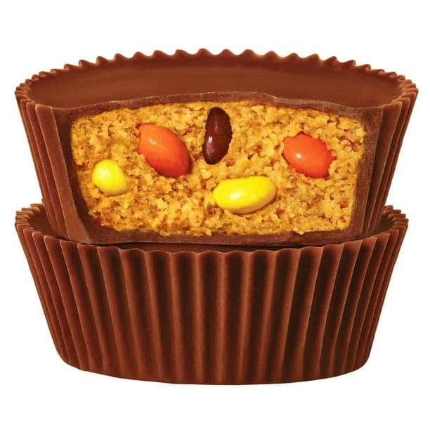 REESE'S Big Cup stuffed with PIECES King Sized Candy Bar, 79 g/2.8 oz (Includes Ice Pack) Shipped from Canada