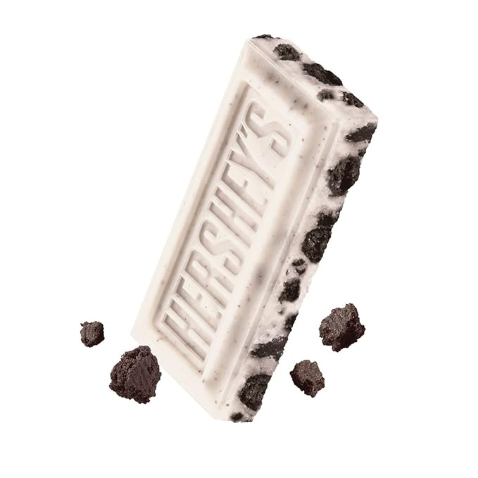 Hershey COOKIES 'N' CREME Full Size Candy Bar, 43 g/1.5 oz (Includes Ice Pack) Shipped from Canada